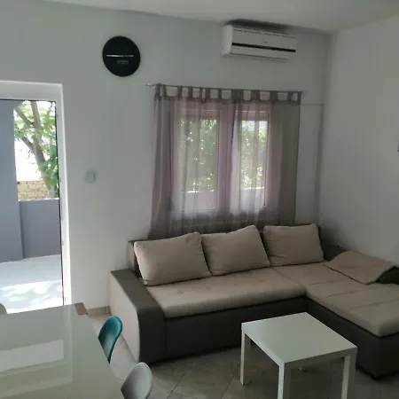 Apartman Jurjevic - Whole House With Yard And Parking