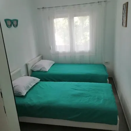 Apartman Jurjevic - Whole House With Yard And Parking Feriehus Kruševo