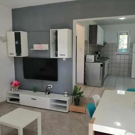 Apartman Jurjevic - Whole House With Yard And Parking Feriehus *