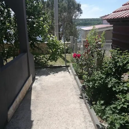 Apartman Jurjevic - Whole House With Yard And Parking Kruševo